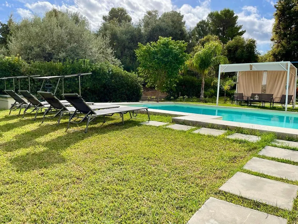 Villa Strelitzia'S House With Heated Pool From December 2024, Private Garden And Private Parking & Wi-Fi Avola 0*,  Italia