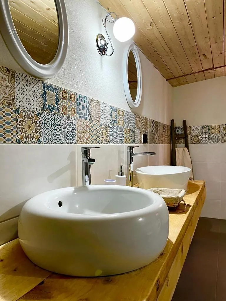 Сasa de vacaciones Villa Strelitzia'S House With Heated Pool From December 2024, Private Garden And Private Parking & Wi-Fi Avola
