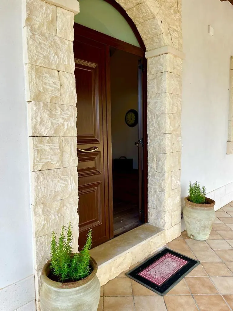 Villa Strelitzia'S House With Heated Pool From December 2024, Private Garden And Private Parking & Wi-Fi Avola 0*,  Italia