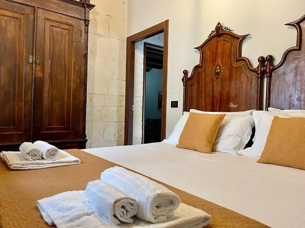 Villa Strelitzia'S House With Heated Pool From December 2024, Private Garden And Private Parking & Wi-Fi Avola