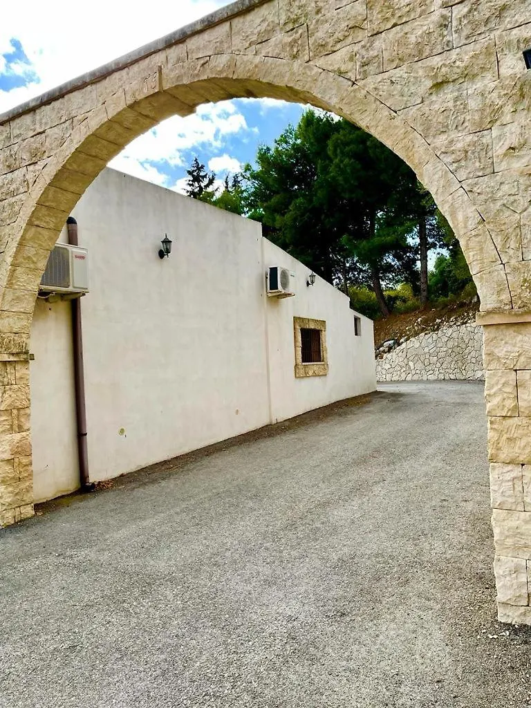 Villa Strelitzia'S House With Heated Pool From December 2024, Private Garden And Private Parking & Wi-Fi Avola Italia